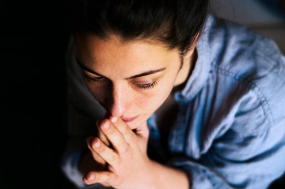 Vo kiem tien rac nguoi, chong dung tien ay nuoi vo be, con rieng