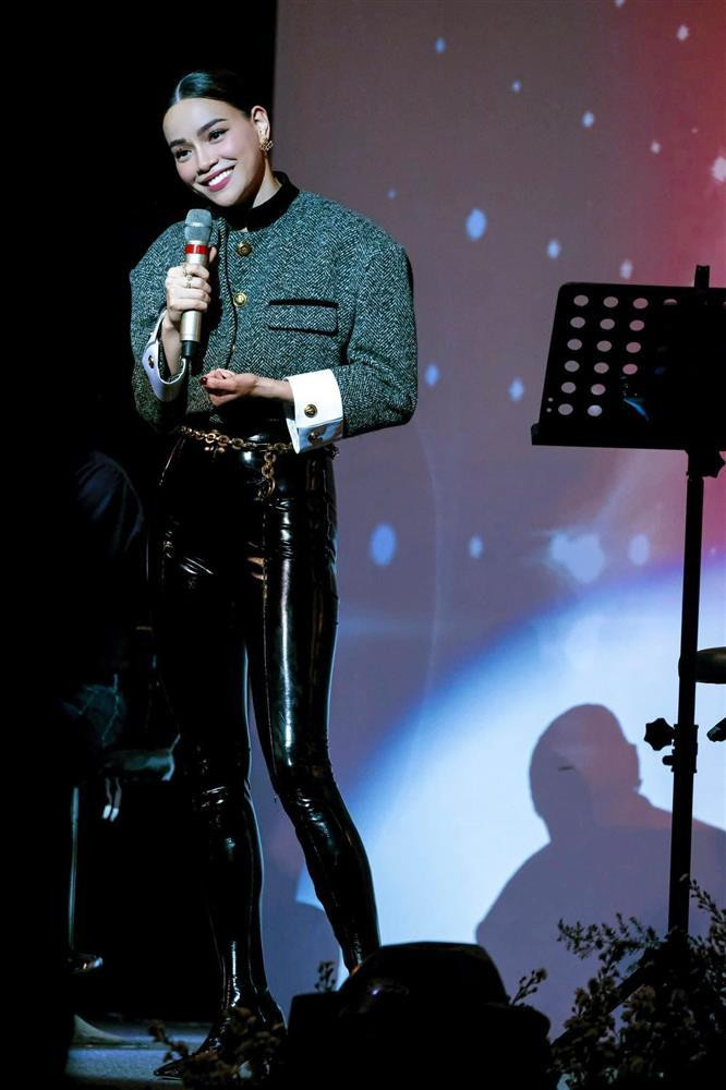 Dan mang 'reo' goi Lam Bao Chau hoc Kim Ly mot dieu-Hinh-3