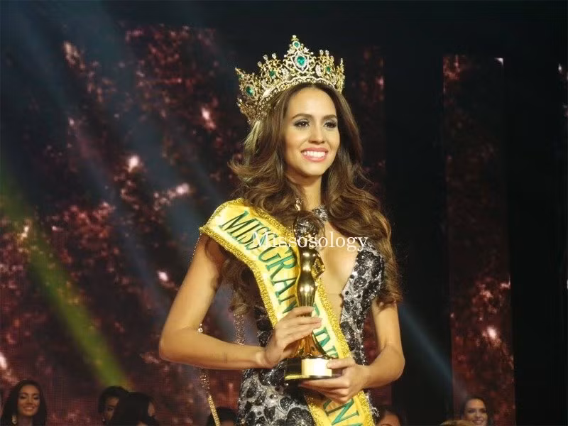 Lees Garcia đã vượt 84 thí sinh và chiến thắng Miss Grand International 2014. Garcia là người phụ nữ Cuba đầu tiên đăng quang một cuộc thi sắc đẹp quốc tế.