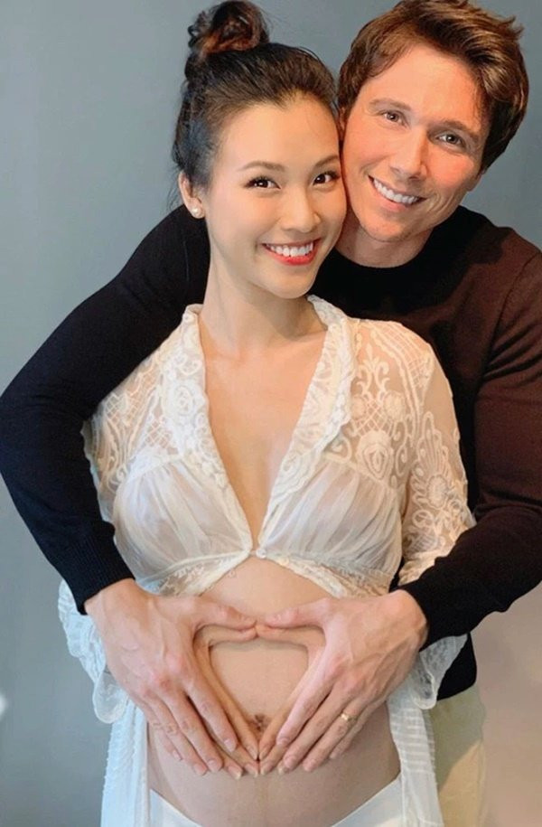 Gu thoi trang dong dieu cua vo chong MC Hoang Oanh truoc khi ly hon-Hinh-8