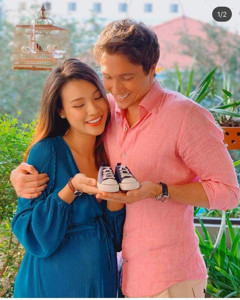 Gu thời trang đồng điệu của vợ chồng MC Hoàng Oanh trước khi ly hôn - Hình 7 Gu thoi trang dong dieu cua vo chong MC Hoang Oanh truoc khi ly hon-Hinh-7