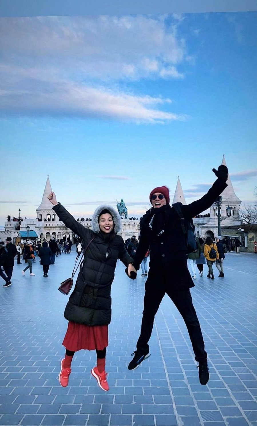 Gu thời trang đồng điệu của vợ chồng MC Hoàng Oanh trước khi ly hôn - Hình 4 Gu thoi trang dong dieu cua vo chong MC Hoang Oanh truoc khi ly hon-Hinh-4