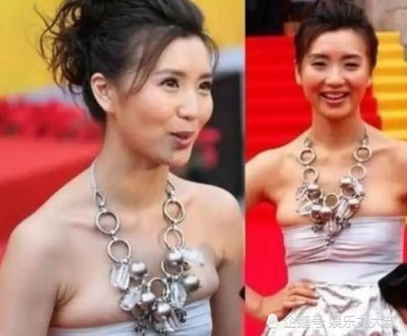 "Mỹ nhân vạn người mê" Trần Hảo vẫn xinh đẹp rạng ngời, song chiếc váy "phản chủ" khi sải bước trên thảm đỏ khiến cô không biết giấu mặt vào đâu