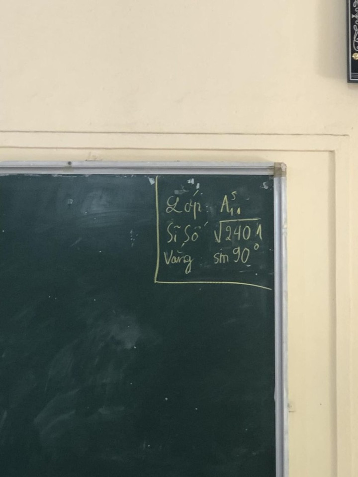 Khi người điểm danh cho lớp là thánh cuồng Toán.