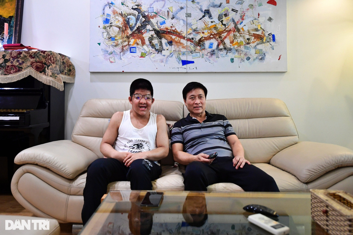 Bất ngờ cuộc sống tuổi 20 của Bôm - con trai diễn viên Quốc Tuấn - Hình 17 Bat ngo cuoc song tuoi 20 cua Bom - con trai dien vien Quoc Tuan-Hinh-17