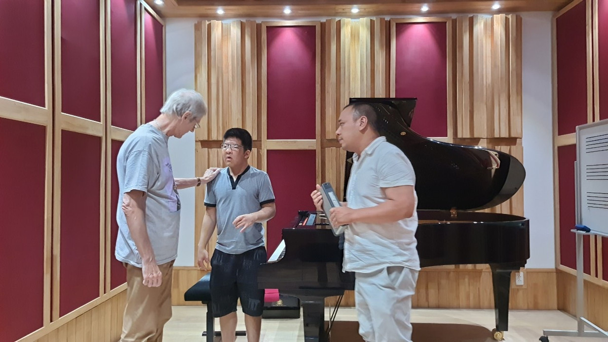 Bất ngờ cuộc sống tuổi 20 của Bôm - con trai diễn viên Quốc Tuấn - Hình 6 Bat ngo cuoc song tuoi 20 cua Bom - con trai dien vien Quoc Tuan-Hinh-6