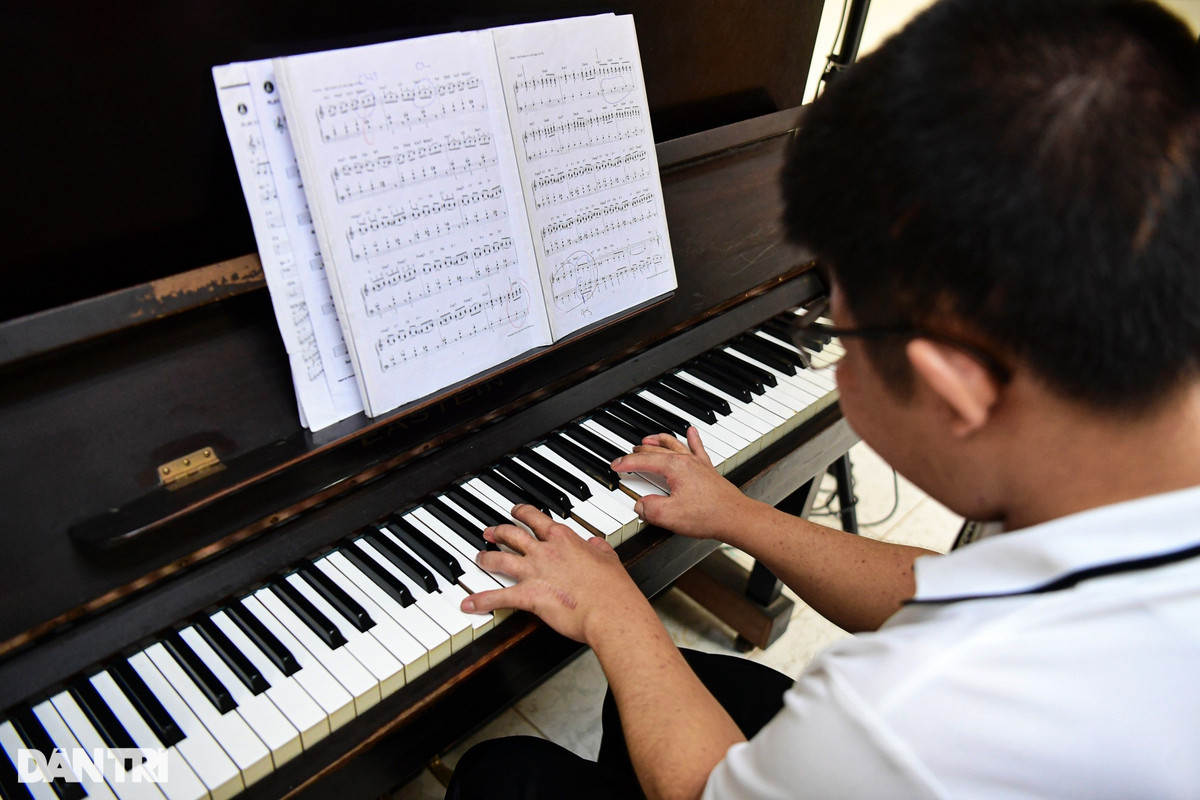 Bất ngờ cuộc sống tuổi 20 của Bôm - con trai diễn viên Quốc Tuấn - Hình 7 Bat ngo cuoc song tuoi 20 cua Bom - con trai dien vien Quoc Tuan-Hinh-7