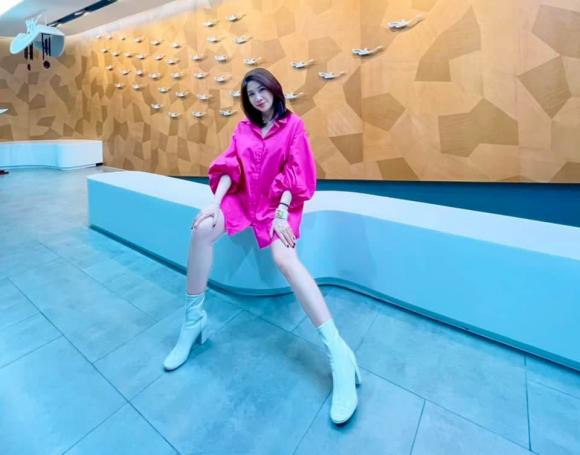 Dưới bình luận, nhiều người khuyên Pha Lê nên dùng bếp từ thay vì bếp gas để tránh gặp mặt những thợ đổi bình gas hay soi mói chuyện nhà người khác.