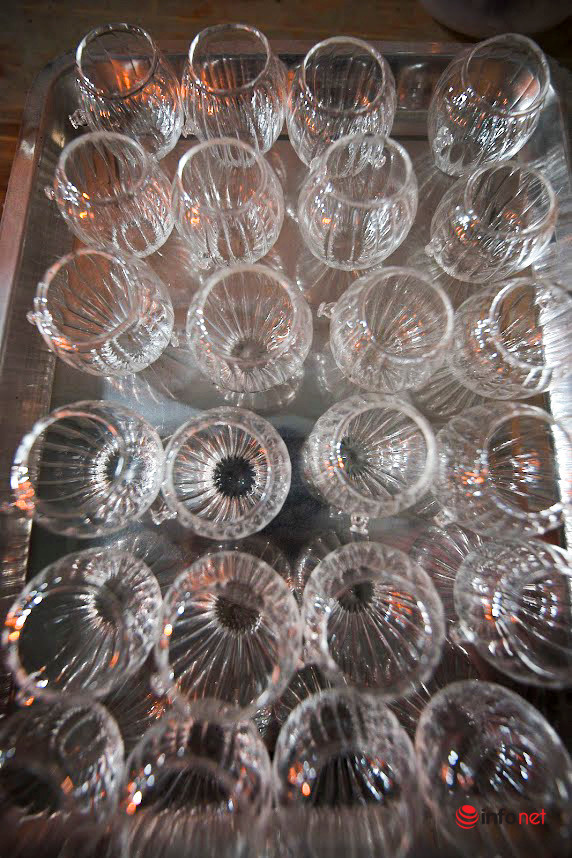 Một số sản phẩm của làng nghề thổi thủy tinh ở xã Thống Nhất.