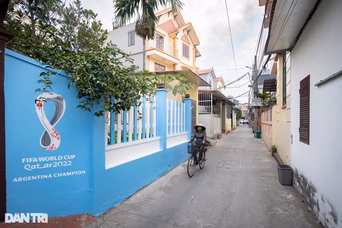 Thay giao chi tien ve hinh Messi nang cup truoc cong nha-Hinh-3