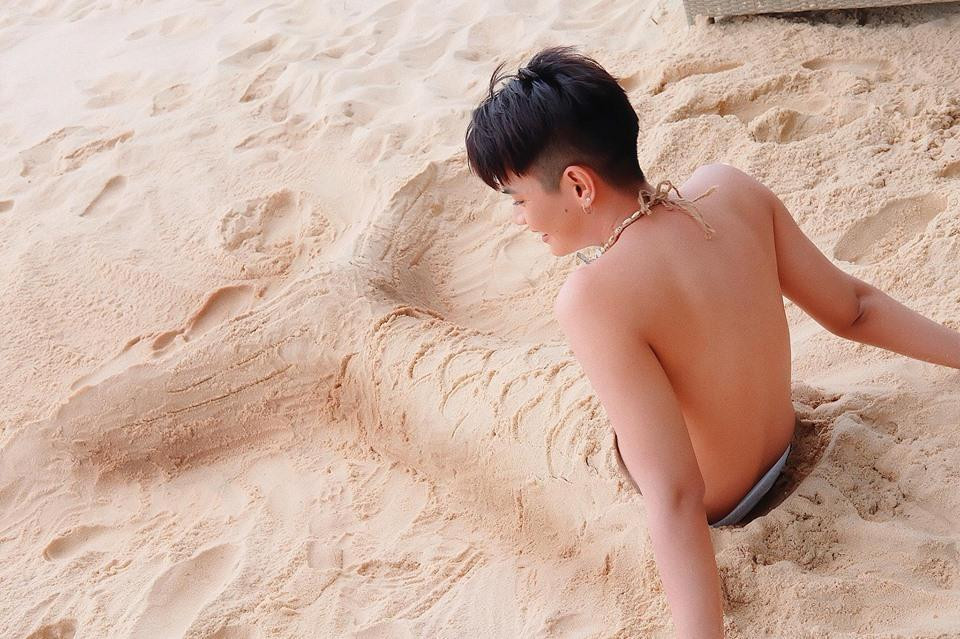 Đào Bá Lộc và 1.001 phiên bản biến hóa nàng tiên cá xịn sò - Hình 4 Dao Ba Loc va 1.001 phien ban bien hoa nang tien ca xin so-Hinh-4