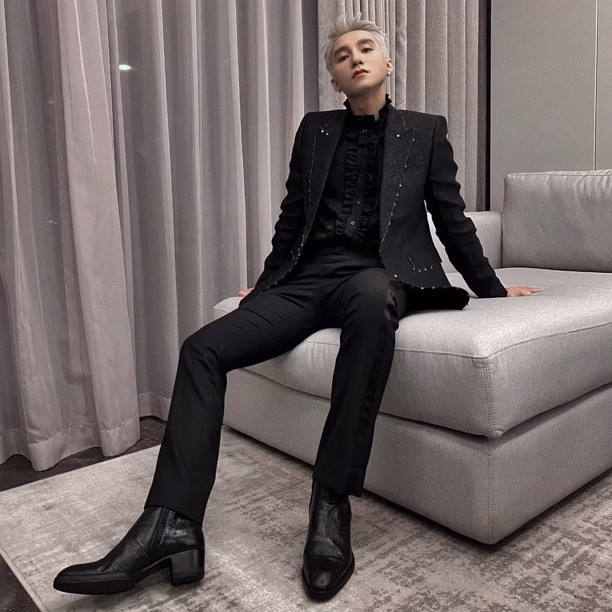 Cach luot song du luan cua Son Tung M-TP-Hinh-2