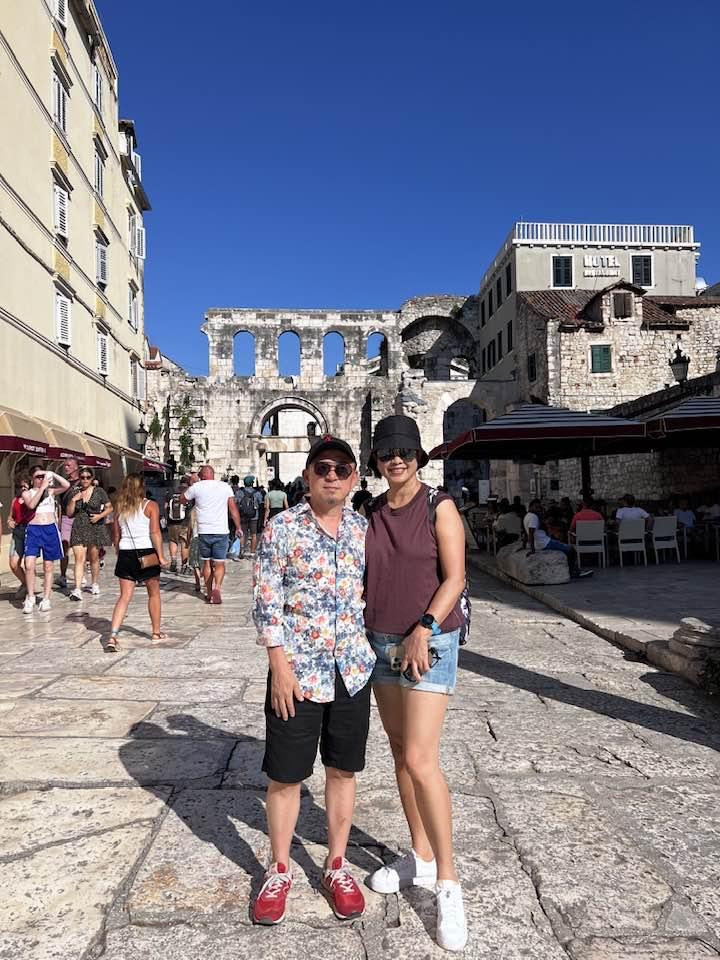 ọ có cuộc sống hạnh phúc nhiều năm qua.