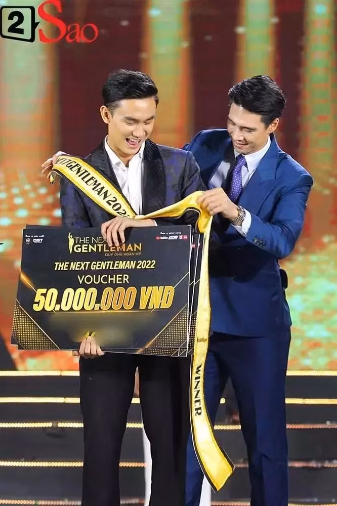 Show Huong Giang that hua cong bo bang diem chung ket?-Hinh-3