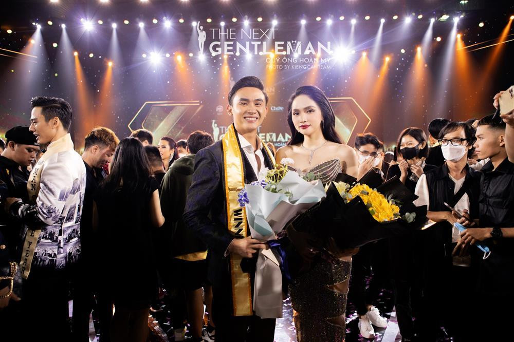 Show Hương Giang thất hứa công bố bảng điểm chung kết? - Hình 4 Show Huong Giang that hua cong bo bang diem chung ket?-Hinh-4