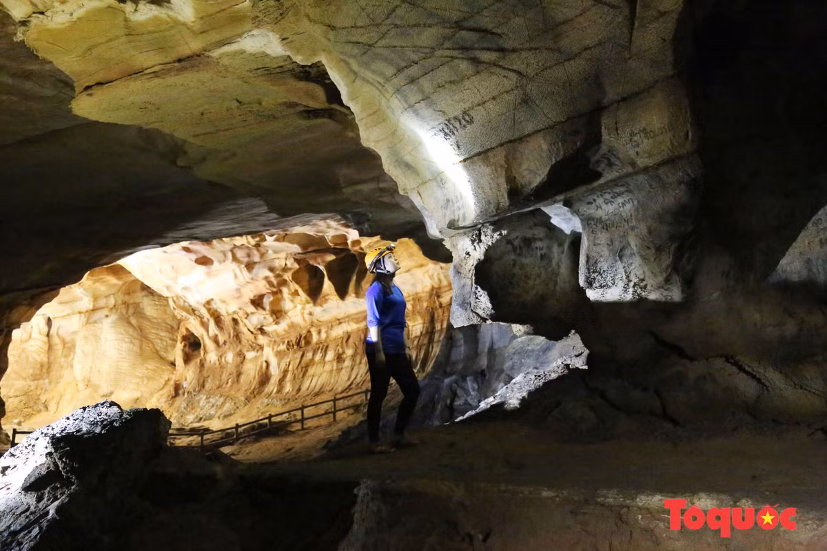 Ky tu co trong hang Bi Ky o Phong Nha – Ke Bang-Hinh-2