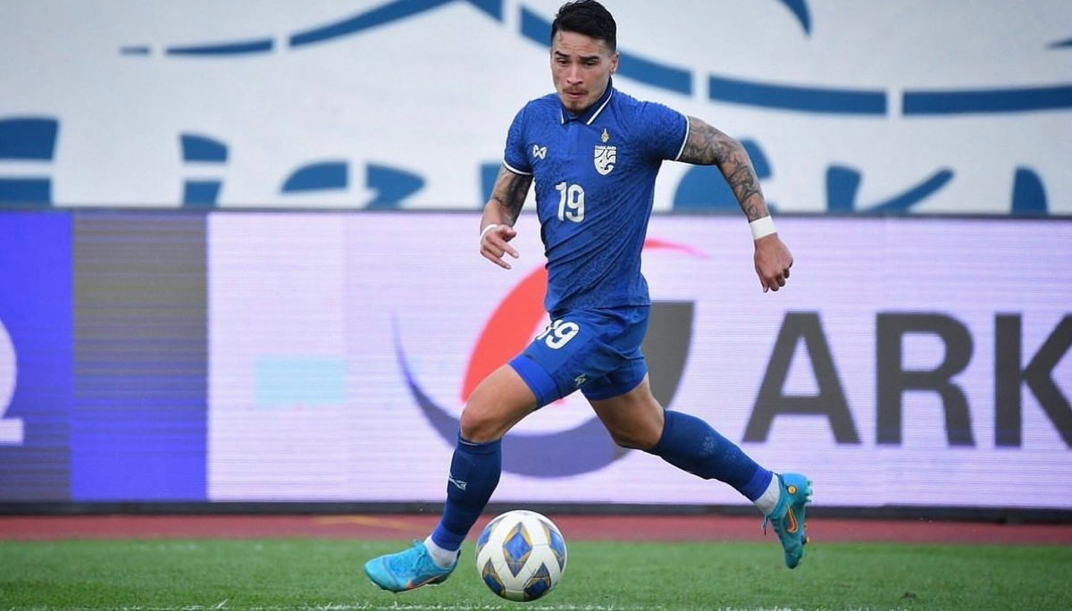 Tristan Do không còn xa lạ với người hâm mộ bóng đá Việt khi anh mang trong mình dòng máu lai Việt Nam - Thái - Pháp. Chàng hậu vệ gốc Việt từng là phần quan trọng của đội tuyển Thái nhưng mới đây, anh chàng không có tên trong danh sách dự King's Cup diễn ra vào cuối tháng 9.