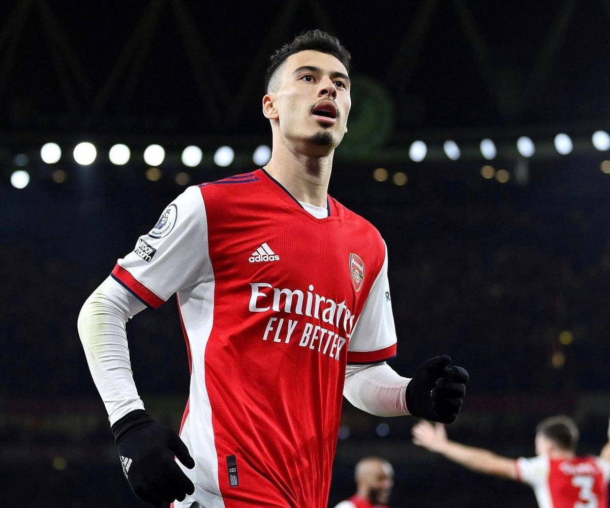  Gabriel Martinelli đang là lựa chọn khó có thể thay thế trong hệ thống chiến thuật của HLV Mikel Arteta. Cầu thủ 21 tuổi góp công lớn đưa Arsenal dẫn đầu ở Ngoại hạng Anh.