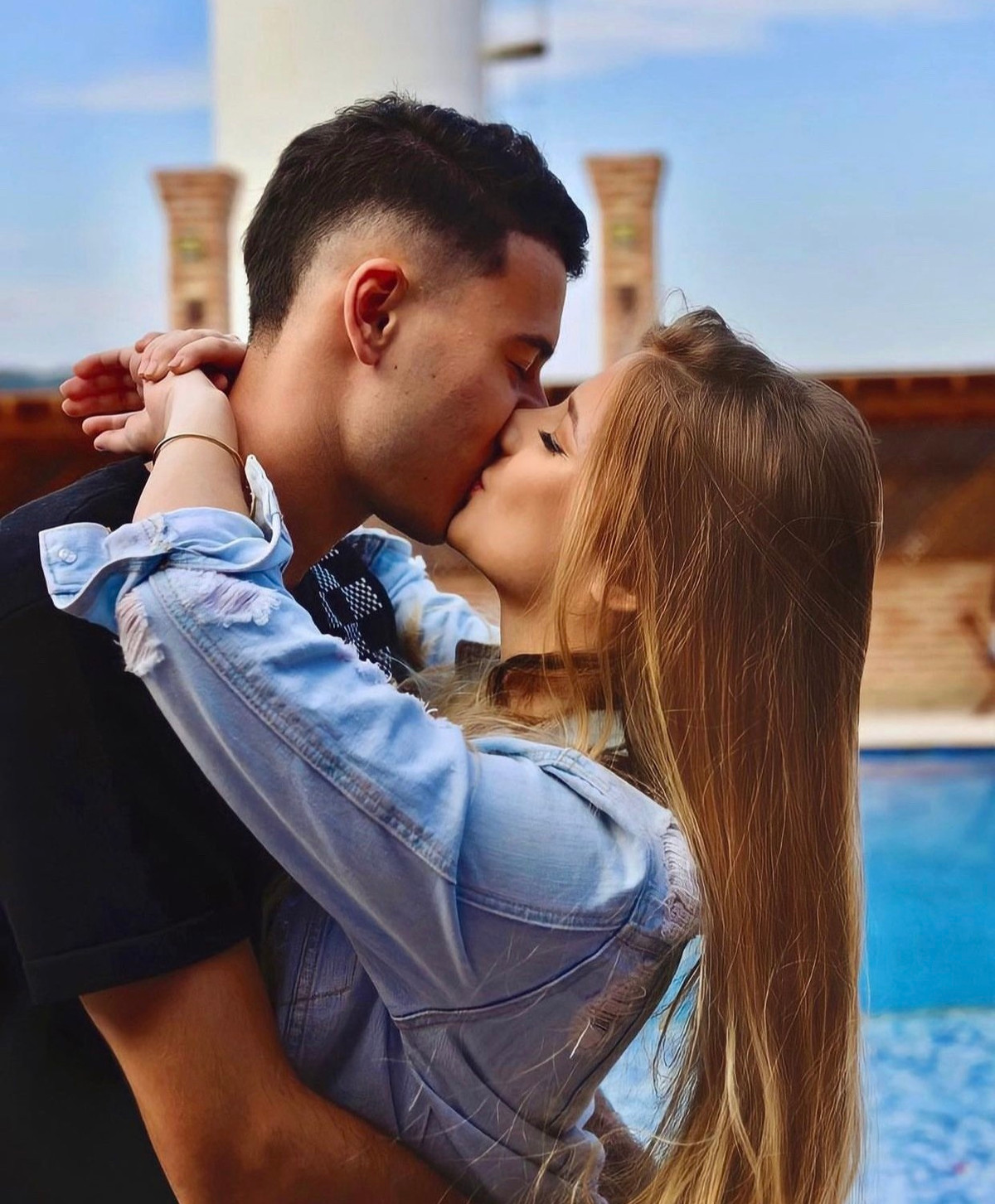 Hậu phương vững chắc từ phía Isabella là động lực để Gabriel Martinelli ngày càng thăng hoa trên sân cỏ, đồng thời hy vọng vào kỳ World Cup đang đến gần.