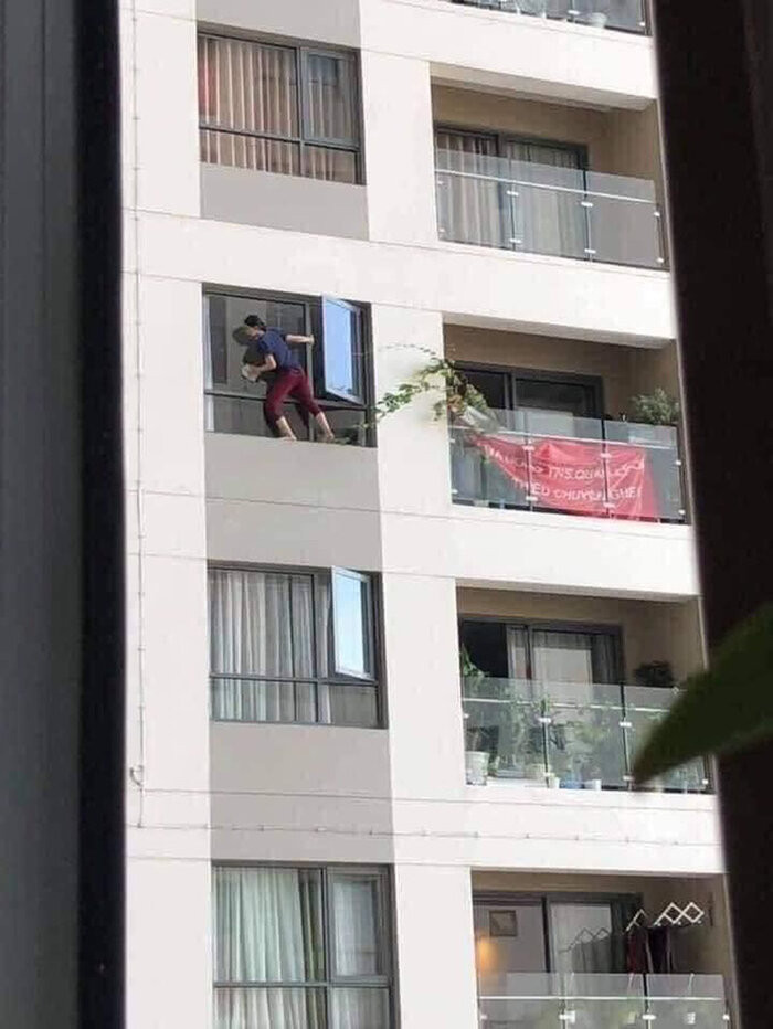 Chị giúp việc quá nhiệt tình khiến chủ nhà phải...đuổi việc gấp Chi giup viec qua nhiet tinh khien chu nha phai...duoi viec gap