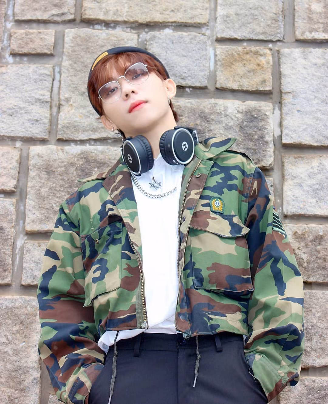 Hot girl hen ho voi kien truc su tung co ban gai tu tu-Hinh-2