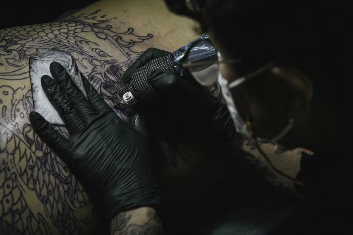 Nguoi tre Nhat Ban tim cach che hinh xam-Hinh-3