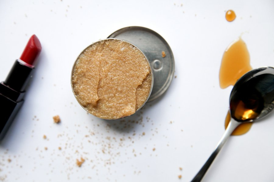 Phan Như Thảo xinh đẹp hơn nhờ cách khử môi thâm - Hình 8 Phan Nhu Thao xinh dep hon nho cach khu moi tham-Hinh-8