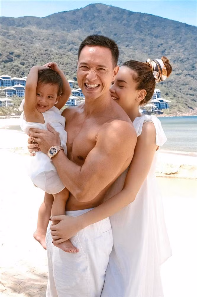 Ho Ngoc Ha gay tranh cai khi nhac bong con gai Lisa-Hinh-2