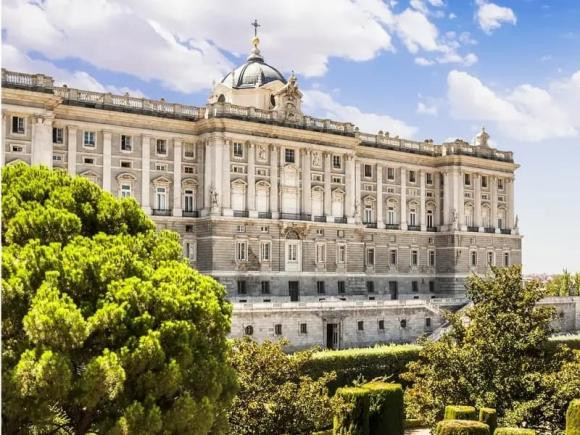 Nhung cung dien noi cac vi Vua duong nhiem-Hinh-3