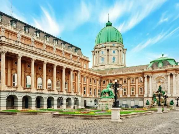 Nhung cung dien noi cac vi Vua duong nhiem-Hinh-13