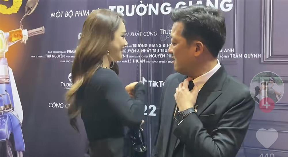 Từ trước đến nay, bà xã Trường Giang được biết đến là người chịu khó mặc hở nhưng cũng rất ý tứ và cẩn thận mỗi khi xuất hiện trước công chúng, không để cho mình 1 giây hớ hênh. 