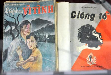 Sống 27 năm, Vũ Trọng Phụng kịp để lại di sản văn học lớn. Riêng lĩnh vực phóng sự, ông có 9 tập, trong đó có Cạm bẫy người, Kỹ nghệ lấy Tây, Hải Phòng 1934, Dân biểu và dân biểu, Cơm thầy cơm cô, Vẽ nhọ bôi hề, Lục xì, Một huyện ăn Tết... Ảnh: NXB Văn học.