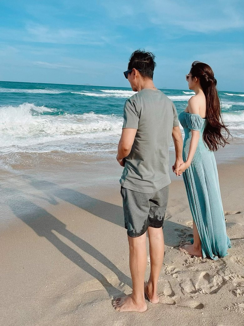 Bà xã Lý Hải có loạt phụ kiện đi biển chị em thích mê - Hình 8 Ba xa Ly Hai co loat phu kien di bien chi em thich me-Hinh-8