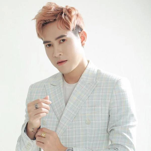 Thanh Hung buc xuc 'nhac si dao nhai', nhac truc tiep Son Tung?