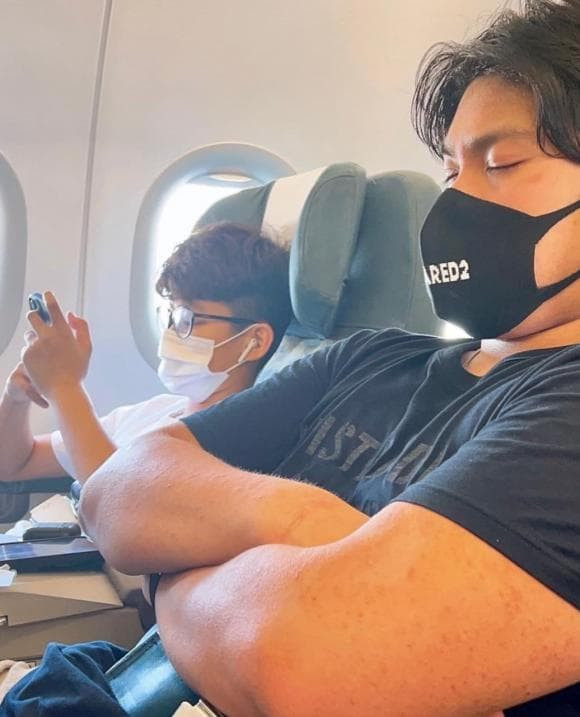 Chồng cũ Lệ Quyên mừng sinh nhật con trai cả - Hình 2 Chong cu Le Quyen mung sinh nhat con trai ca-Hinh-2