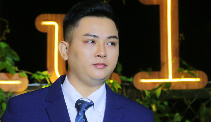 Tranh cãi chuyện Bạch Công Khanh nâng đỡ Hoài Lâm trở lại showbiz - Hình 9 Tranh cai chuyen Bach Cong Khanh nang do Hoai Lam tro lai showbiz-Hinh-9