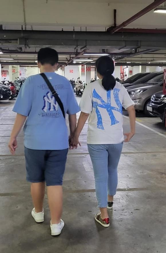 Việt Trinh khoe lại loạt ảnh khi còn nhỏ, bồi hồi nhớ về má - Hình 5 Viet Trinh khoe lai loat anh khi con nho, boi hoi nho ve ma-Hinh-5