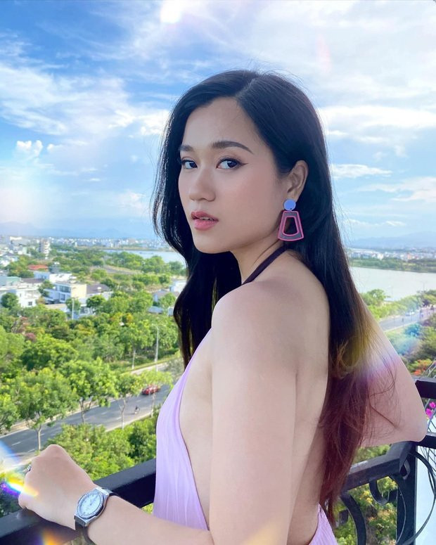 Lâm Vỹ Dạ và những lần hiếm hoi diện đồ gợi cảm Lam Vy Da va nhung lan hiem hoi dien do goi cam