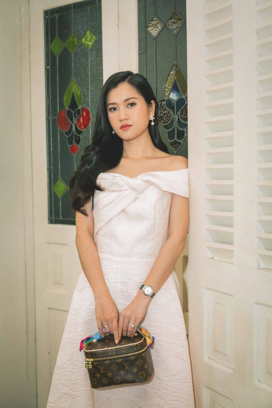 Lâm Vỹ Dạ và những lần hiếm hoi diện đồ gợi cảm - Hình 4 Lam Vy Da va nhung lan hiem hoi dien do goi cam-Hinh-4