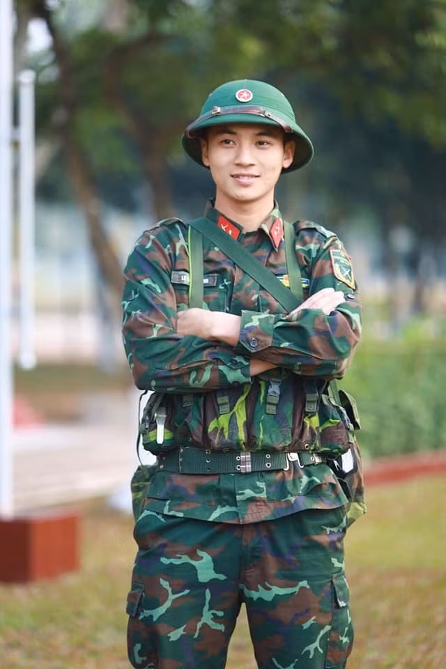 Soai ca quan nhan gay nao loan 'Sao Nhap Ngu'-Hinh-3