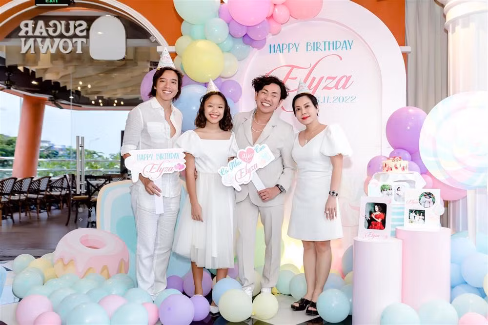 Con gai Viet Huong tro ma, cao vuot me o tuoi 13-Hinh-3