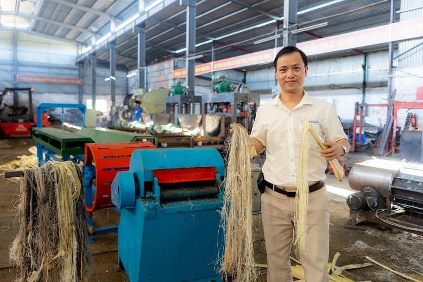 8X nghi cach kiem bon tien tu than cay chuoi