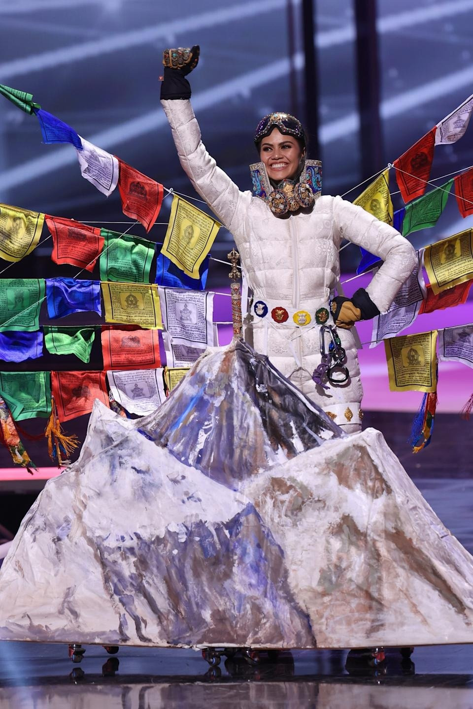 Dat nuoc quay lung voi cuoc thi hoa hau-Hinh-2