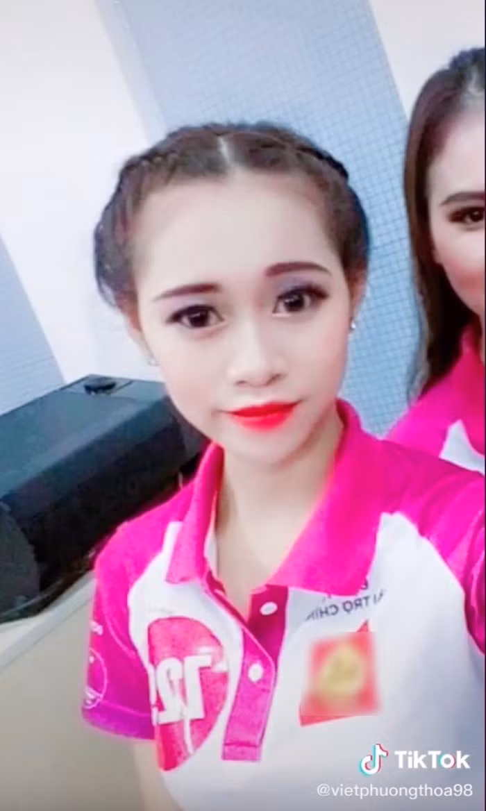 Phương Thoa được đánh giá là thí sinh sáng giá của mùa thi năm đó với vẻ ngoài xinh xắn và đôi chân dài.