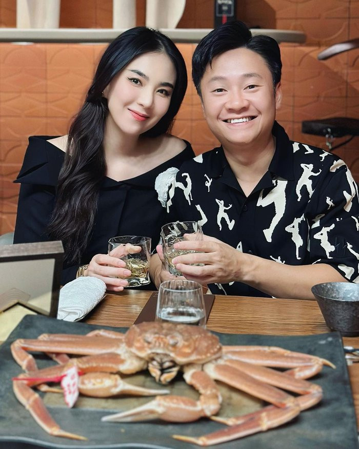 Giáng sinh không thể đáng ghen tị hơn của hội có đôi có cặp - Hình 7 Giang sinh khong the dang ghen ti hon cua hoi co doi co cap-Hinh-7