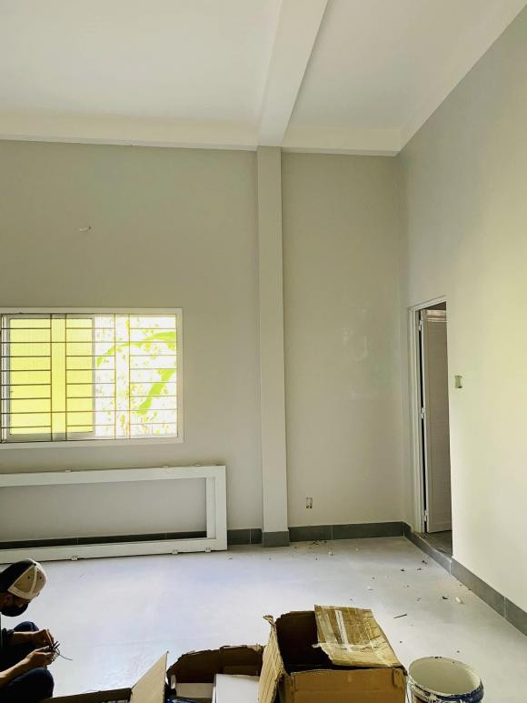 Than Thuy Ha khoe nha tang me dip cuoi nam-Hinh-4