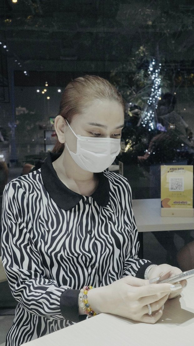 Phan ung cua con trai Lam Khanh Chi khi me muon lay chong khac-Hinh-2