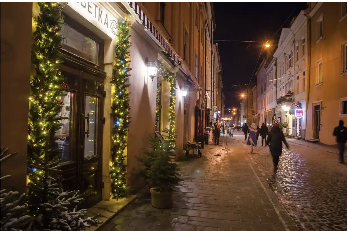 Nhà Trắng trang hoàng đón Giáng sinh - Hình 8 Nha Trang trang hoang don Giang sinh-Hinh-8