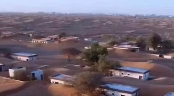 Ngoi lang xuat hien vao ban ngay va bien mat vao ban dem-Hinh-5