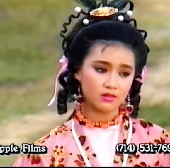 "Nữ hoàng ảnh lịch" Y Phụng xinh đẹp hết nấc.